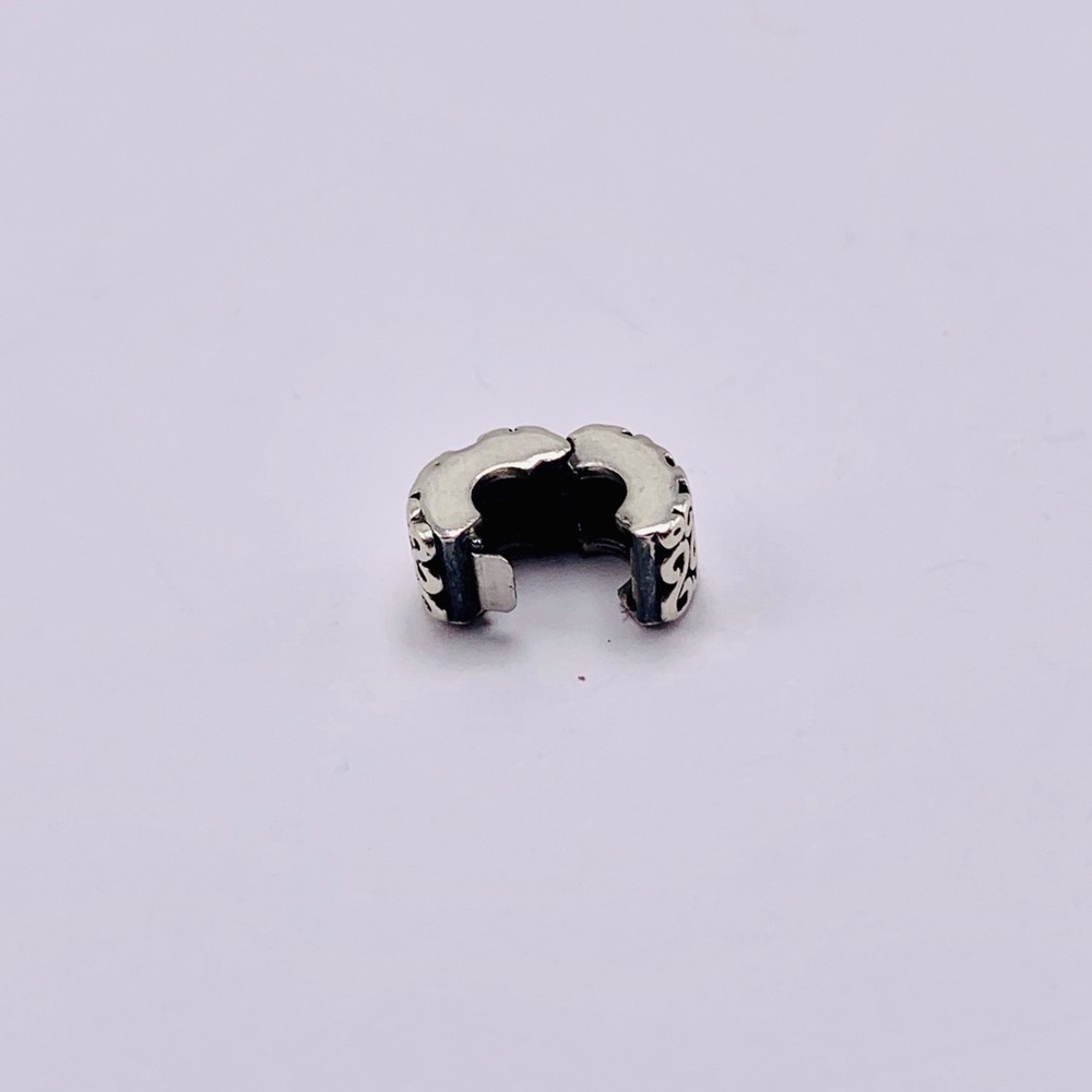 🚨 SALE 🚨 EUC Pandora 790338 Sterling Silver S Clip - RETIRED - Picture 5 of 8